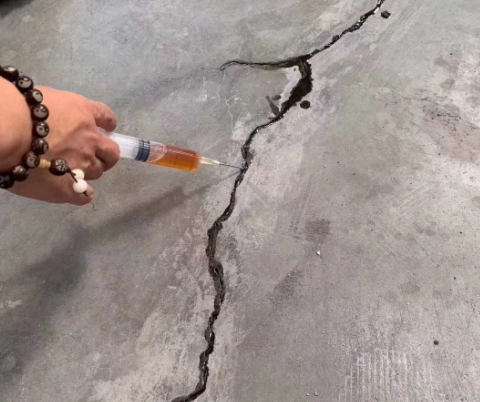 乌什混凝土裂缝修补技术详解​